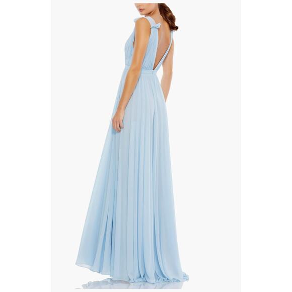 NEW IEENA BY MACDUGGAL Women's 55321 Sleeveless Pleated Deep V-Neck Chiffon Gown - Picture 2 of 7